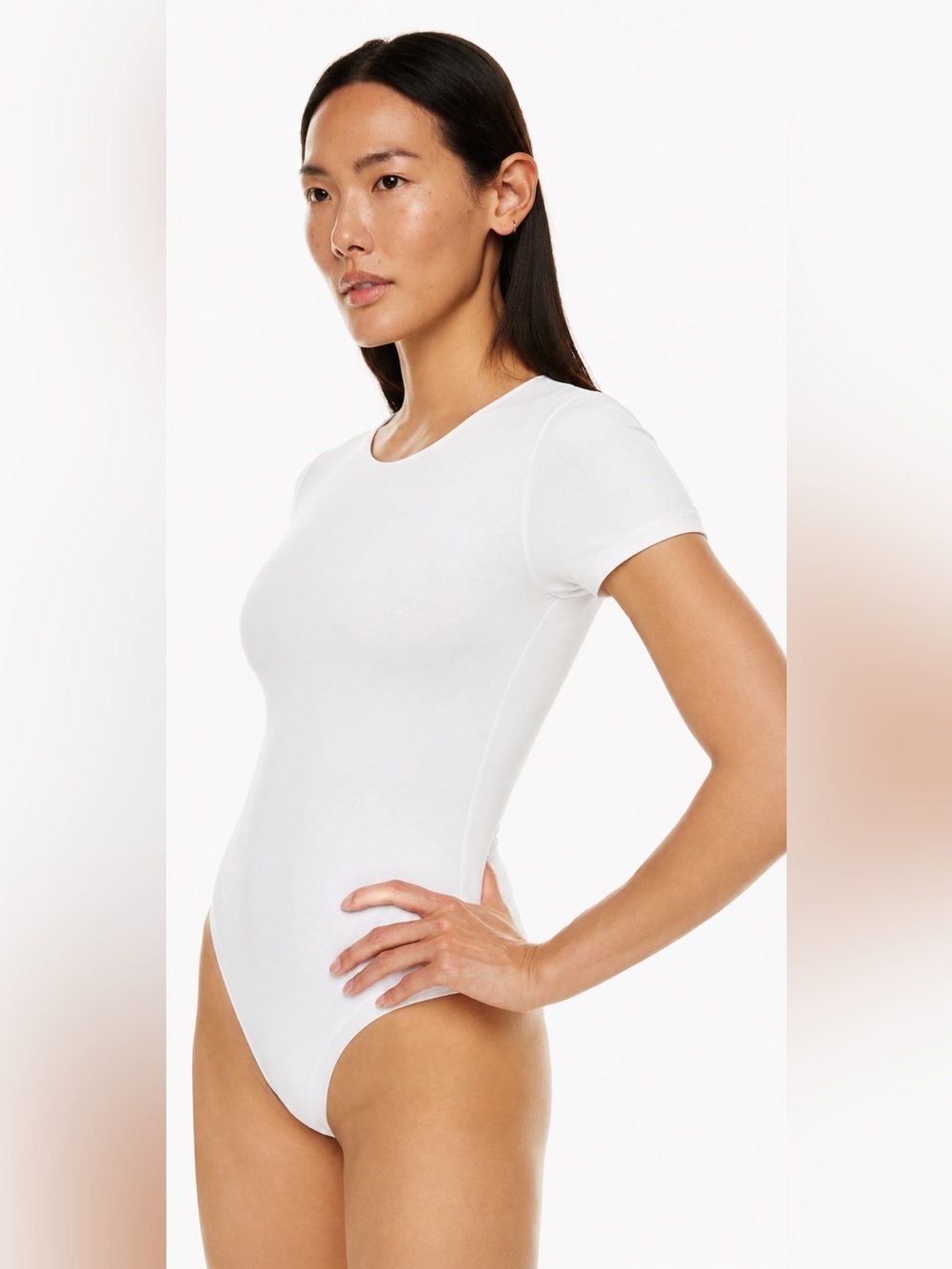 Aritzia Babaton Contour Crew Shortsleeve Bodysuit White Size Small